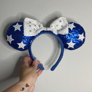 Wishes Come True Patriotic Blue White Stars Sequins Minnie Ears Disney Parks
